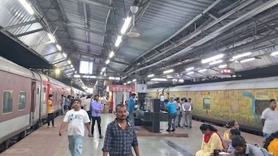 Central Railway: मध्य रेल्वेची घोषणा! दादर- CSMT वरून सुटणाऱ्या रेल्वेसाठी नवी स्थानकं; उपनगरीय लोकलला होणार फायदा