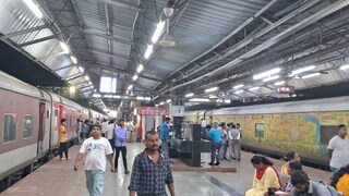 Central Railway: मध्य रेल्वेची घोषणा! दादर- CSMT वरून सुटणाऱ्या रेल्वेसाठी नवी स्थानकं; उपनगरीय लोकलला होणार फायदा
