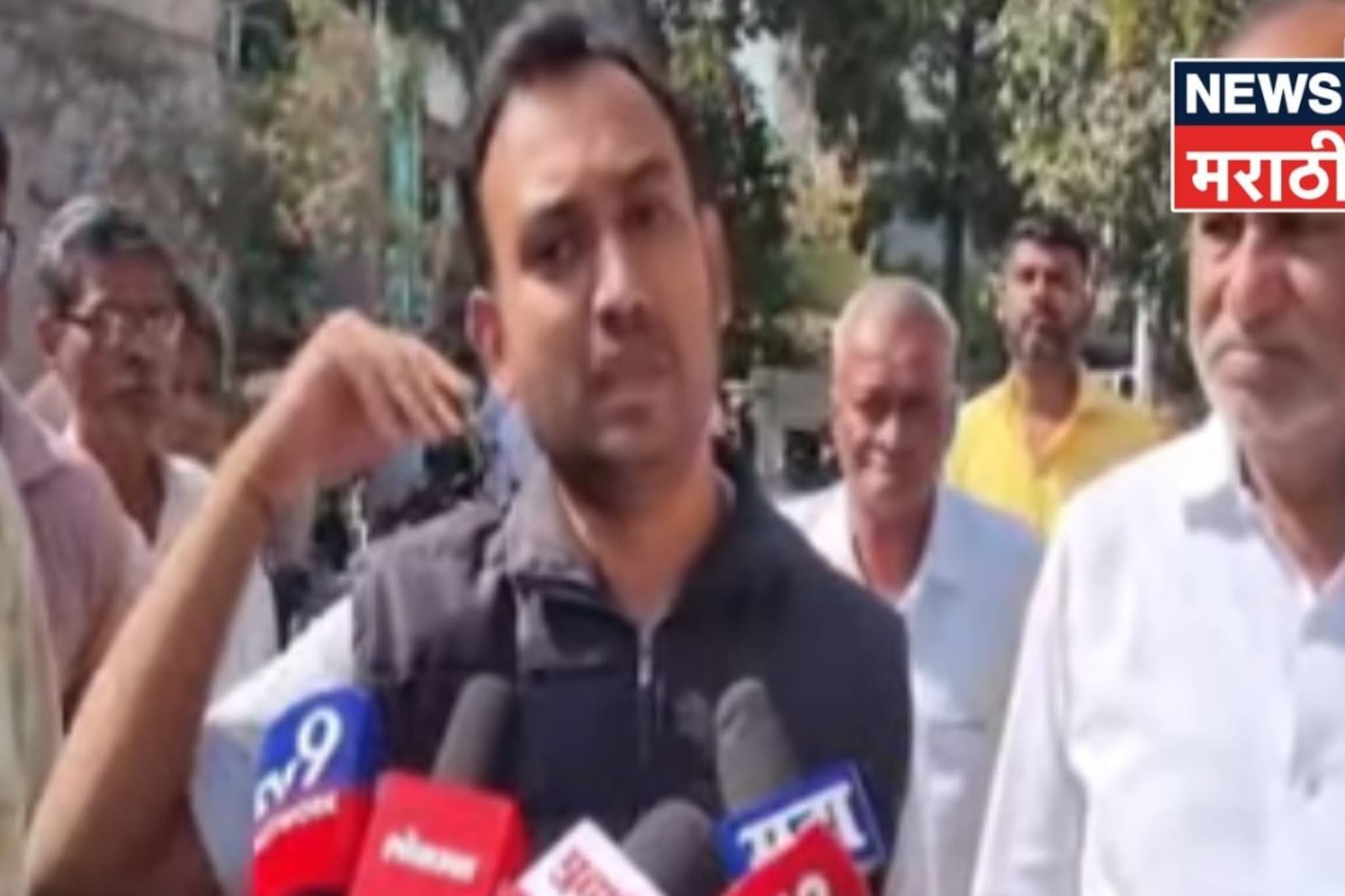 जळगावात ठाकरेंच्या उमेदवाराच्या कुटुंबियांचा पोलिसांवर गंभीर आरोप