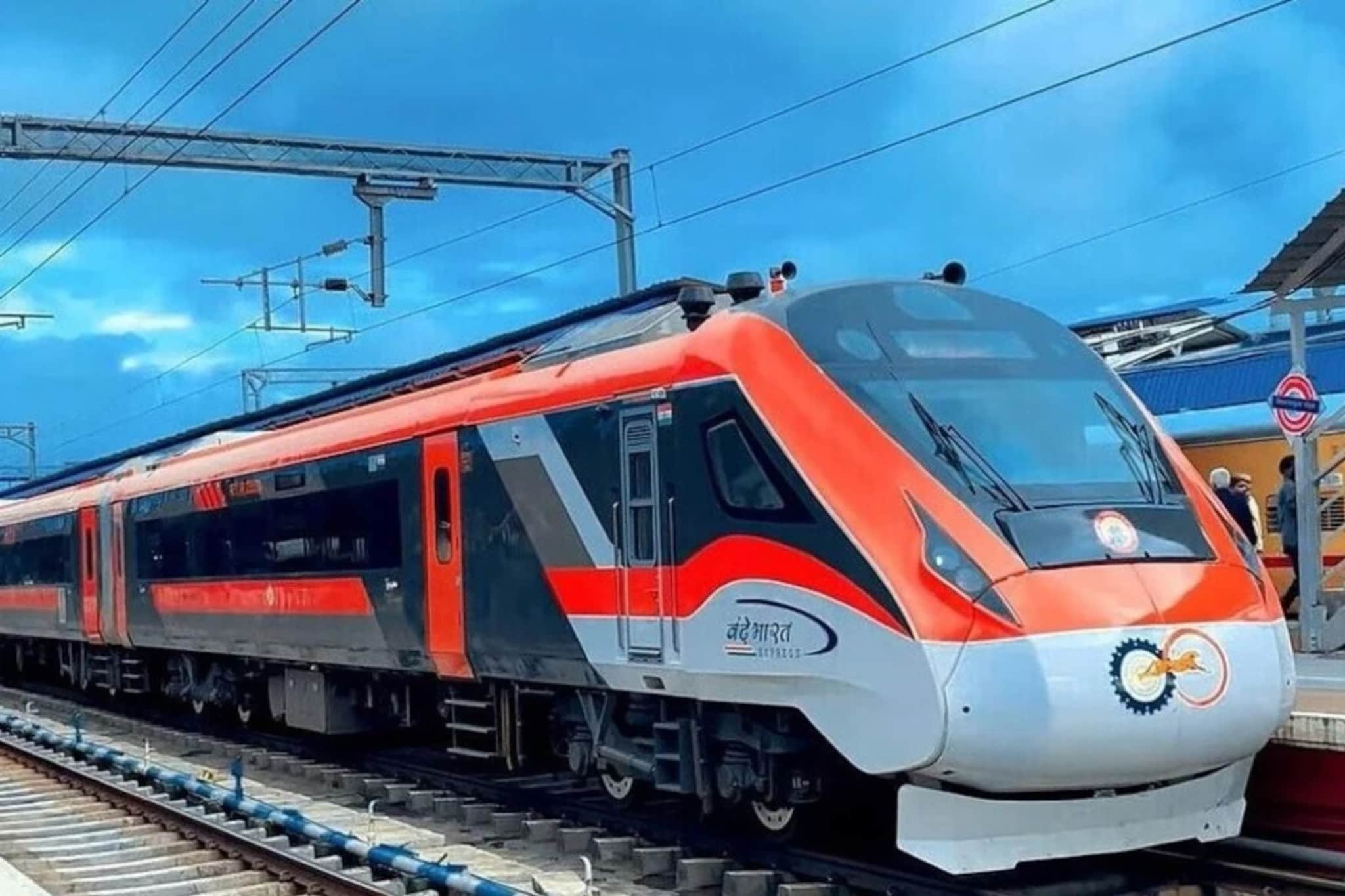 देशातील पहिल्या वंदे भारत स्लीपर ट्रेनची घोषणा! पाहा यात काय-काय सुविधा