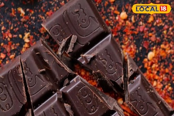 क्रॅम्प्स, मूड स्विंग.. पिरीएड्सच्या सर्व समस्यांपासून अराम देते डार्क चॉकलेट! क्रॅम्प्स, मूड स्विंग.. पिरीएड्सच्या सर्व समस्यांपासून अराम देते डार्क चॉकलेट!