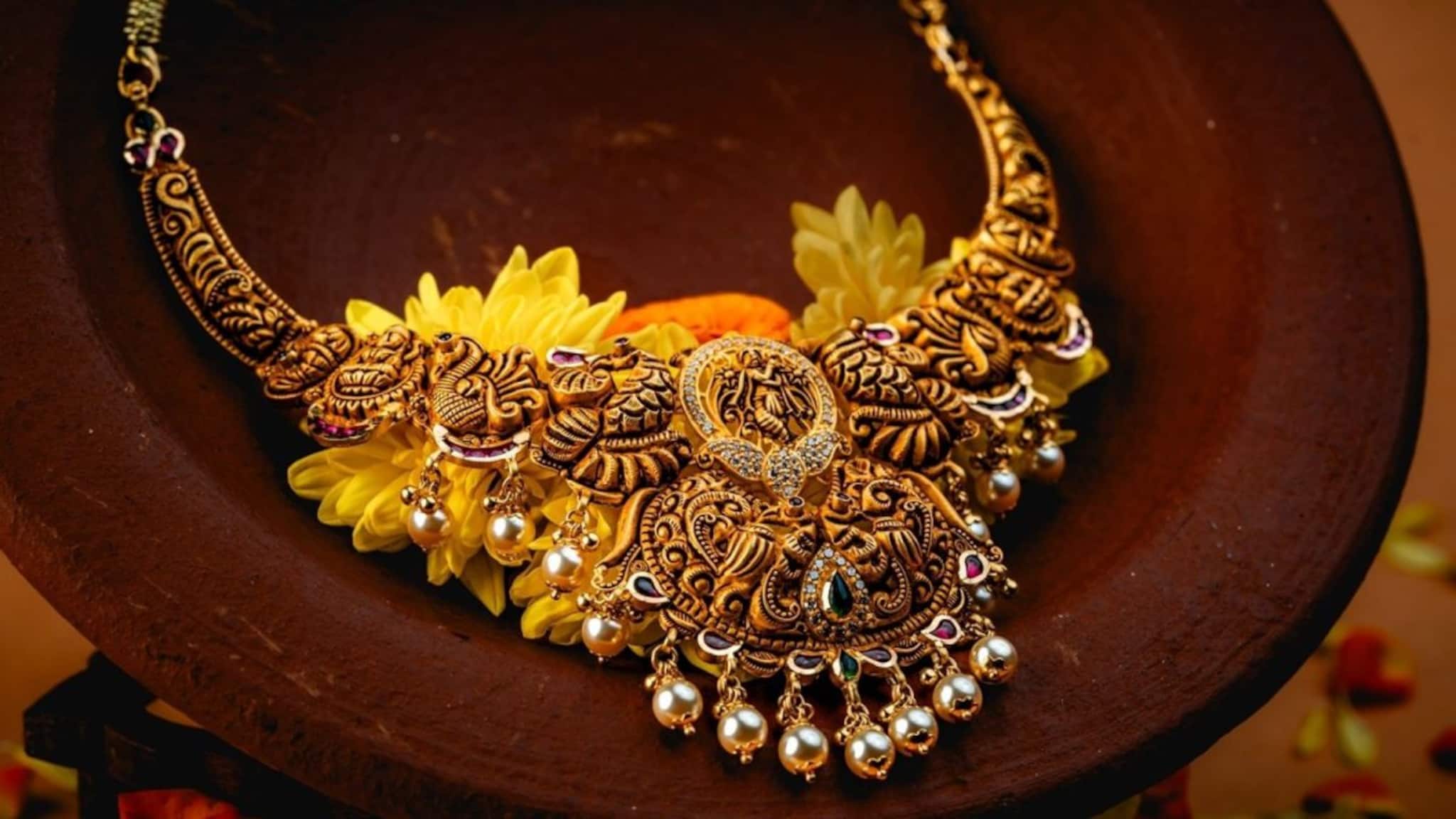 Gold Price Prediction: गुंतवणूकदारांना धक्का! सोन्याच्या किमतीत मोठी उसळण, पण २०२६ अखेरपर्यंतचा भाव ऐकला तर हैराण व्हाल, एक्सपर्टने सगळं सांगितलं