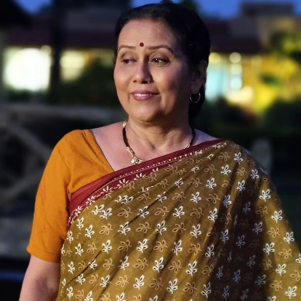 अनेक कलाकार आहेत ज्यांनी एका मोठ्या अपघातातून स्वत:ला बाहेर काढून त्यांच्या आयुष्याची एक नवी इनिंग सुरू केली. अशीच एक मराठी अभिनेत्री जिचा भीषण अपघात झाला. अपघातानंतर सहा महिने ती बेड रिडन होती. आपण बोलत आहोत ती अभिनेत्री म्हणजेच वर्षा दांदळे. वर्षा यांना पहिल्यांदाच त्यांच्या अपघाताविषयी सांगितलं. अनेक कलाकार आहेत ज्यांनी एका मोठ्या अपघातातून स्वत:ला बाहेर काढून त्यांच्या आयुष्याची एक नवी इनिंग सुरू केली. अशीच एक मराठी अभिनेत्री जिचा भीषण अपघात झाला. अपघातानंतर सहा महिने ती बेड रिडन होती. आपण बोलत आहोत ती अभिनेत्री म्हणजेच वर्षा दांदळे. वर्षा यांना पहिल्यांदाच त्यांच्या अपघाताविषयी सांगितलं.