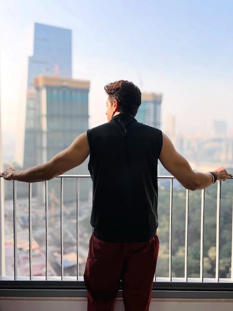 मनोरंजन विश्वात कलाकारांची लग्न आणि डिवोर्स कधी होतील काही सांगता येत नाही. मागील काही काळापासून अनेक कलाकारांनी लग्न झालीत. काहींचे डिवोर्सही झाले. अशातच आणखी एका प्रसिध्द अभिनेत्याचा डिवोर्स झाल्याची माहिती समोर येत आहे. मनोरंजन विश्वात कलाकारांची लग्न आणि डिवोर्स कधी होतील काही सांगता येत नाही. मागील काही काळापासून अनेक कलाकारांनी लग्न झालीत. काहींचे डिवोर्सही झाले. अशातच आणखी एका प्रसिध्द अभिनेत्याचा डिवोर्स झाल्याची माहिती समोर येत आहे.