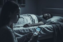 प्रियकरासोबत मिळून नवऱ्याला संपवलं; मृतदेहाच्या शेजारी बसून केला असा प्रकार, बायकोचं नात्याला काळीमा फासणारं कृत्य