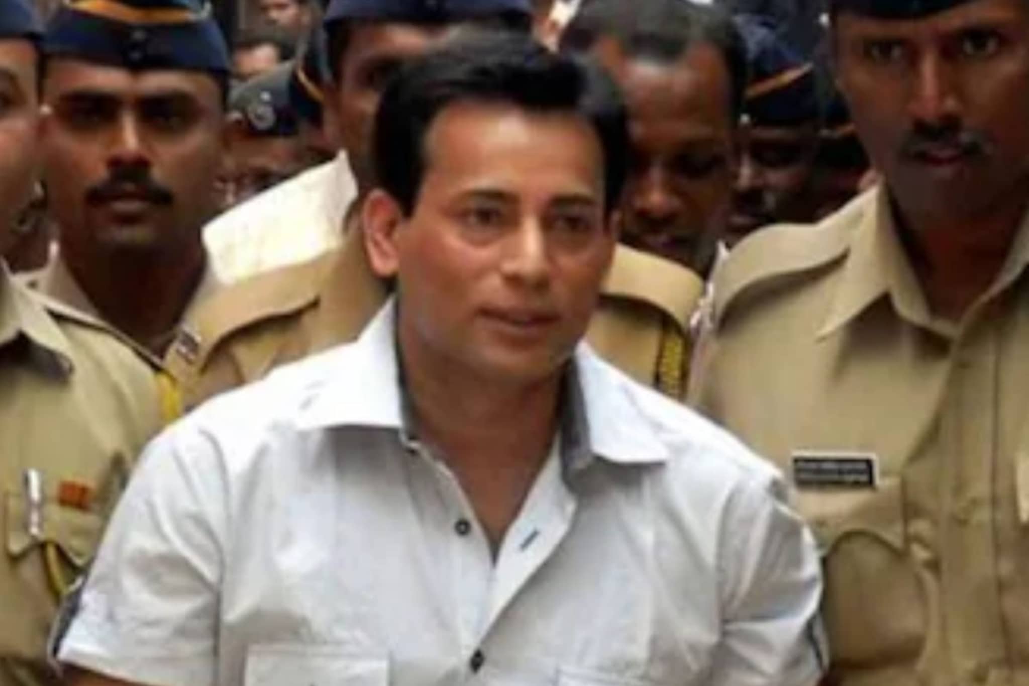 अबु सालेम आंतरराष्ट्रीय गुन्हेगार, 14 दिवस पॅरोल शक्यच नाही, राज्य सरकारने मांडल