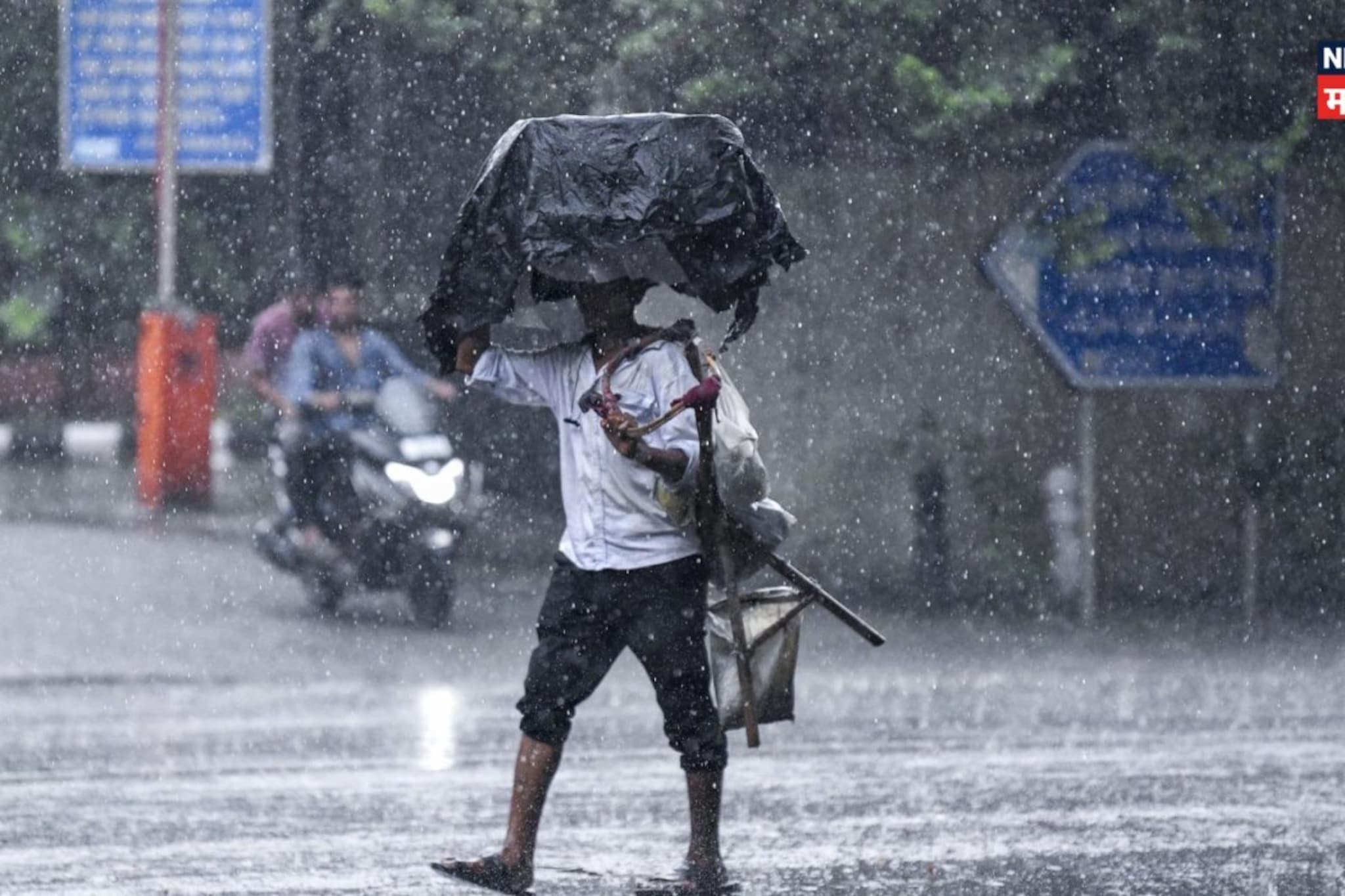 6 जिल्ह्यांमध्ये पावसाचं संकट तर ऊन घाम काढणार, 72 तासांत हवामानात मोठे बदल 6 जिल्ह्यांमध्ये पावसाचं संकट तर ऊन घाम काढणार, 72 तासांत हवामानात मोठे बदल