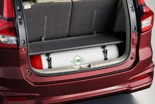 सर्वसामान्यांसाठी कोणती CNG कार सर्वात स्वस्त? खरेदीपूर्वी जाणून घ्या डिटेल्स