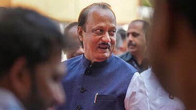 अजित पवार