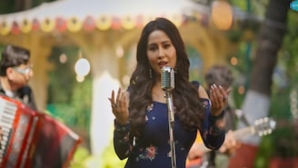 VIDEO: निवडणुकीच्या धामधुमीत अमृता फडणवीस यांचं नवीन गाणं