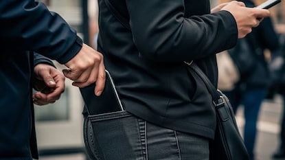 अँड्रॉइड थिफ्ट प्रोटेक्शन फीचर अँड्रॉइड थिफ्ट प्रोटेक्शन फीचर