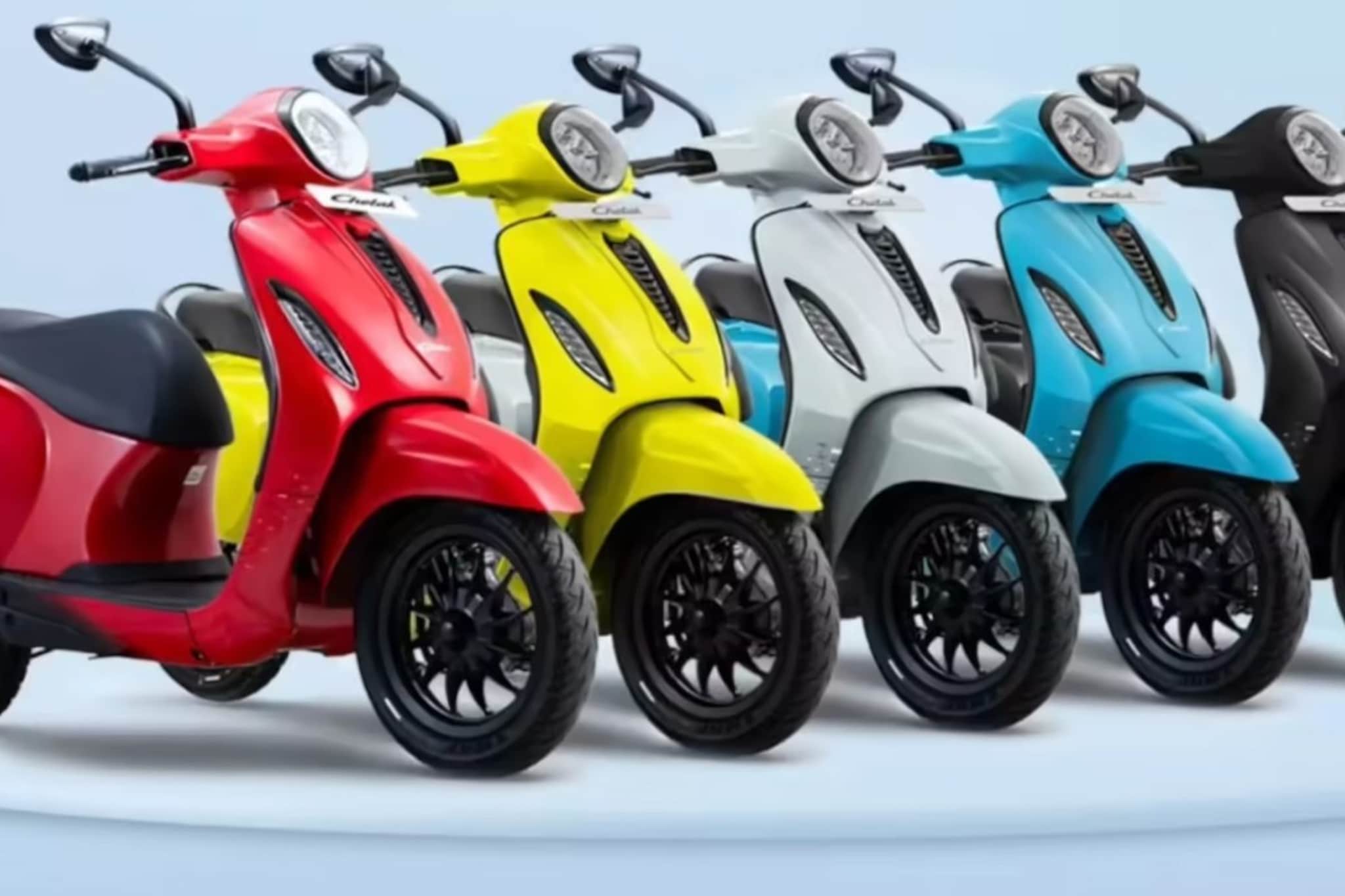 Bajaj Chetak C25ला खास बनवतात या 5 गोष्टी, किंमतीपासून रेंजपर्यंत सर्वच बेस्ट