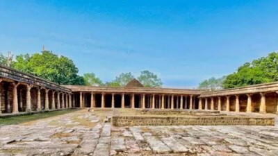 Bhojshala Dispute: Supreme Court Allows Both Puja and Namaz on Vasant Panchami