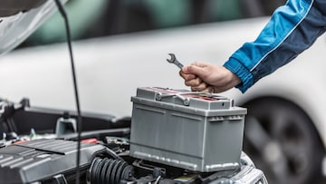 तुमच्या कारची बॅटरी लवकर संपते का? फॉलो करा या 5 सोप्या ट्रिक्स