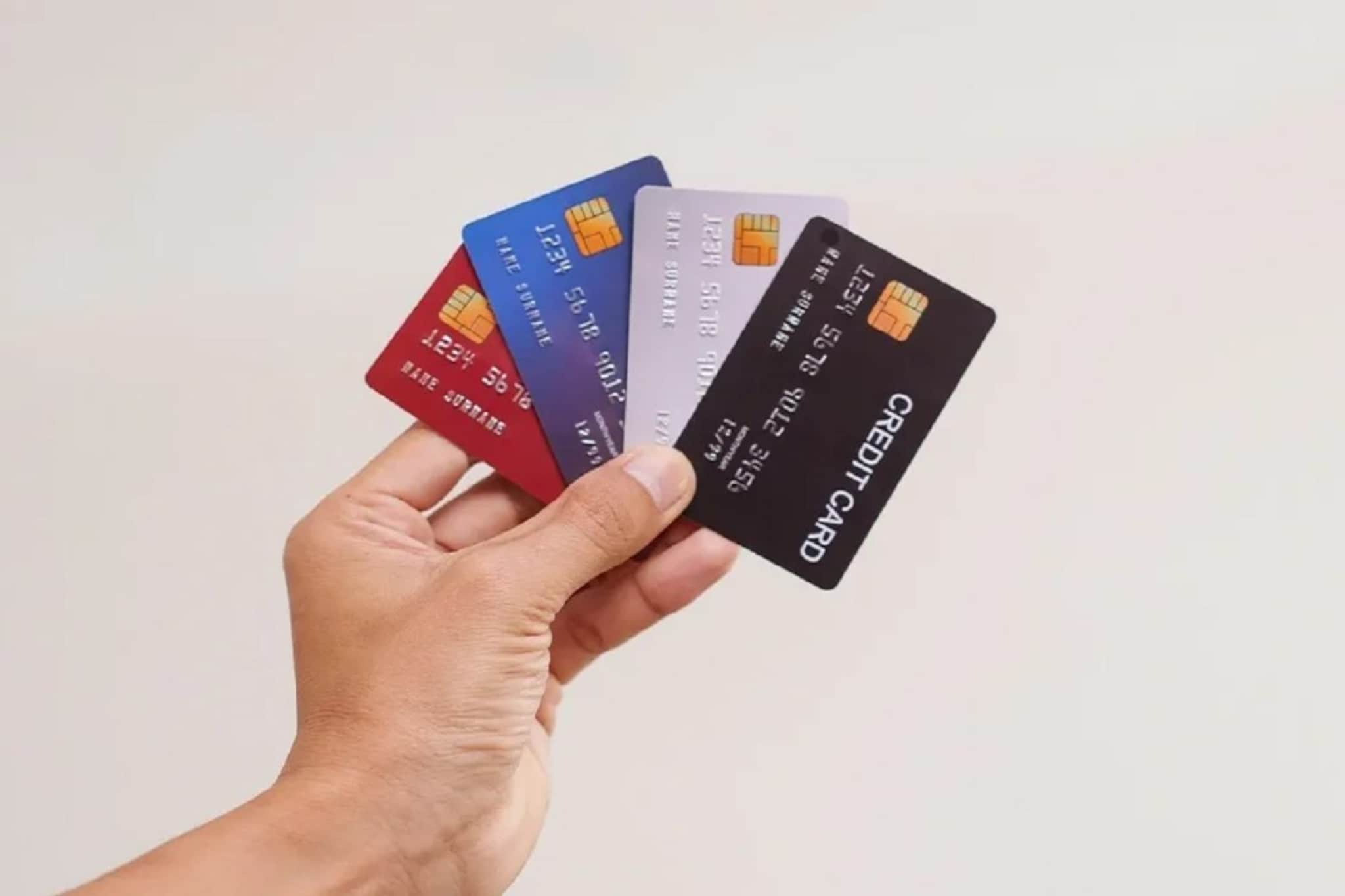 क्रेडिट कार्ड यूझर्सला मोठा अलर्ट! तुम्हीही करत असाल ही चूक तर सावधान