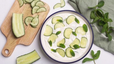 दही-ककड़ी साथ खाने से बचें: आयुर्वेद की चेतावनी, पाचन पर बुरा असर.