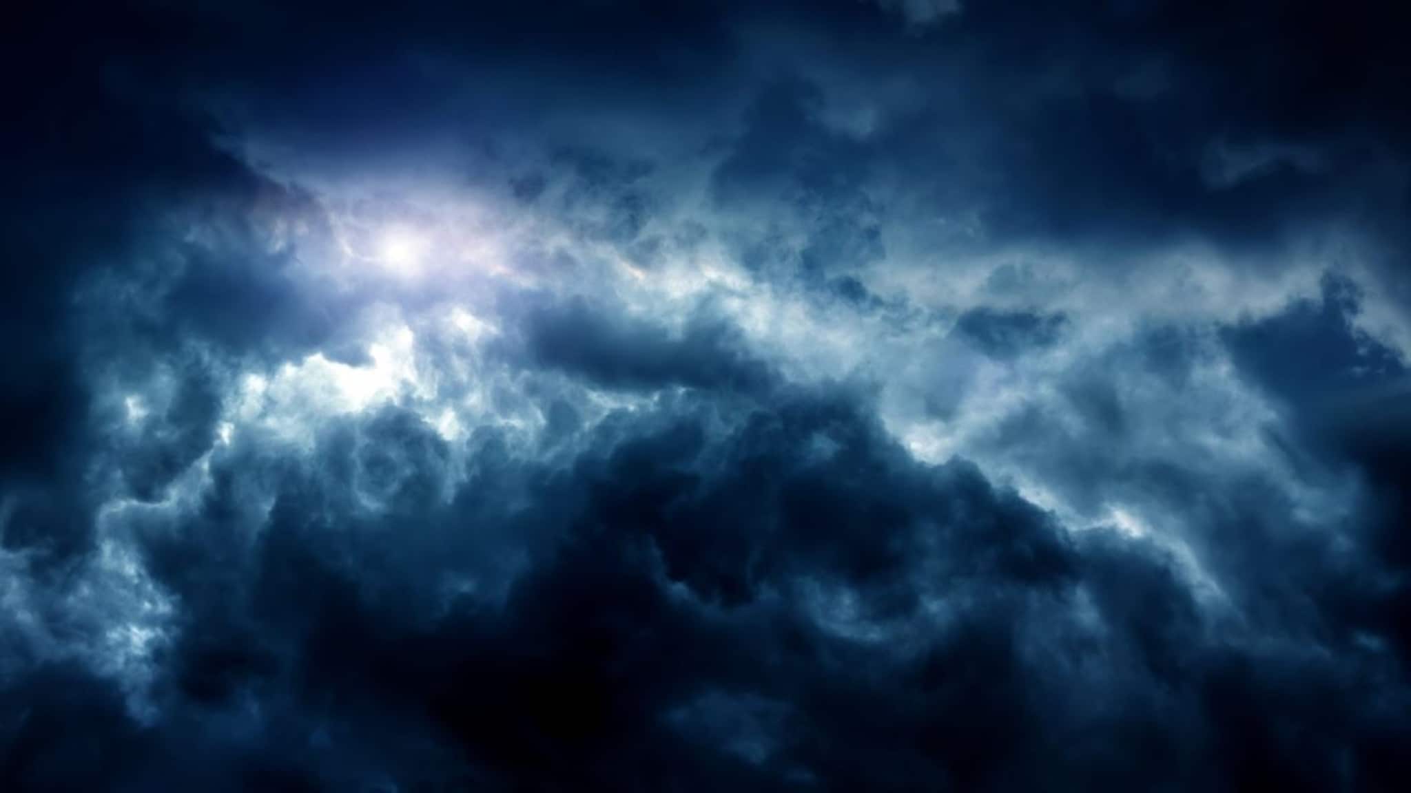 जमीनच नाही तर आकाशही हादरतं! पृथ्वीच्या वातावरणात काहीतरी भयंकर घडतं; कोल्हापूरच्या शास्त्रज्ञांचा धक्कादायक रिपोर्ट