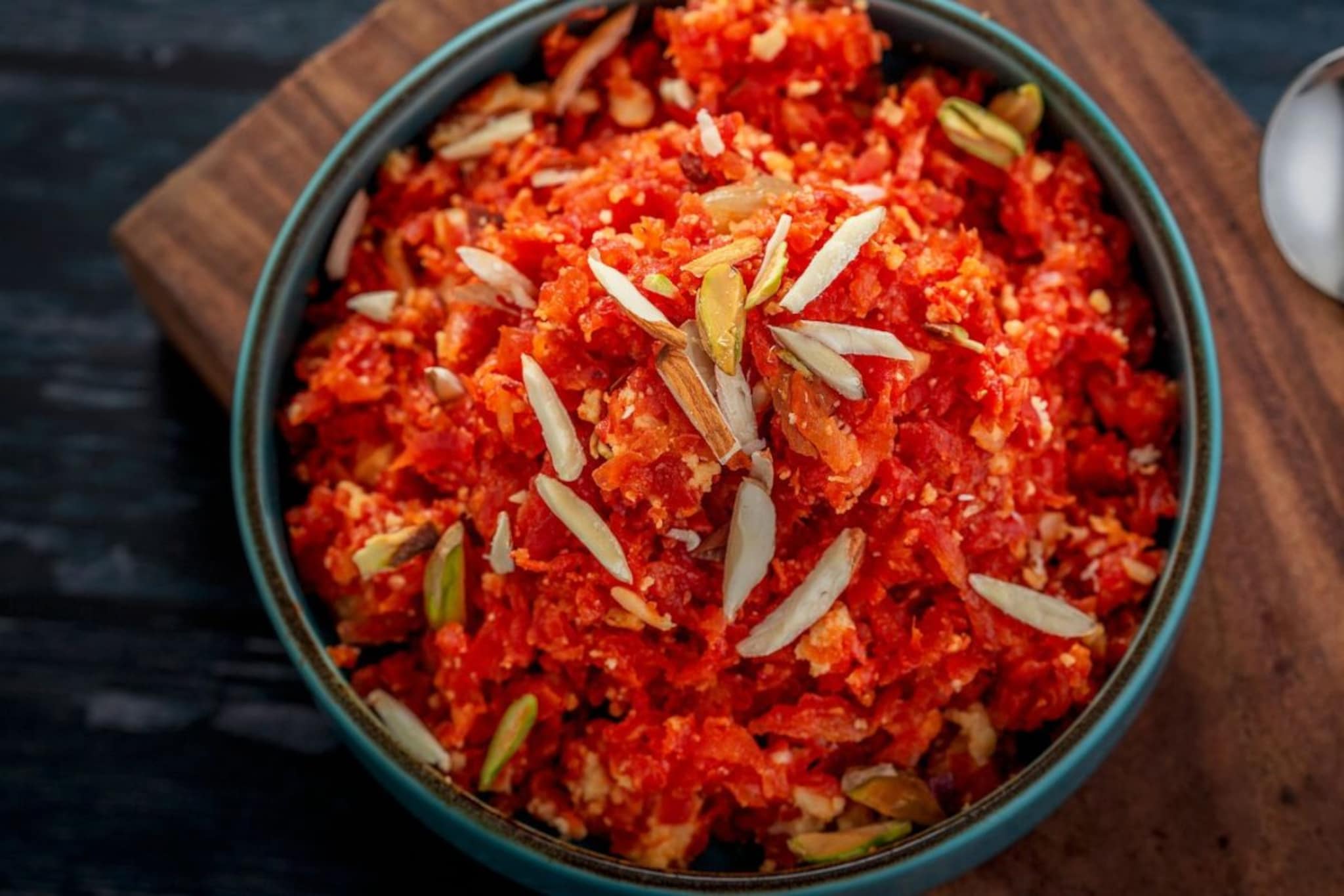 Gajar Halwa : न किसता गाजरचा हलवा कसा बनवायचा? सोपी आणि चवदार पद्धत Gajar Halwa : न किसता गाजरचा हलवा कसा बनवायचा? सोपी आणि चवदार पद्धत