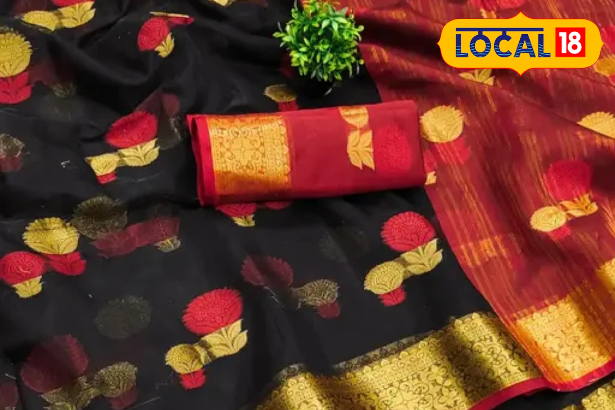 मकर संक्रांतीसाठी काळ्या साड्यांचा खजिना; मुंबईतील हिडन मार्केटमध्ये 500 रूपयांप