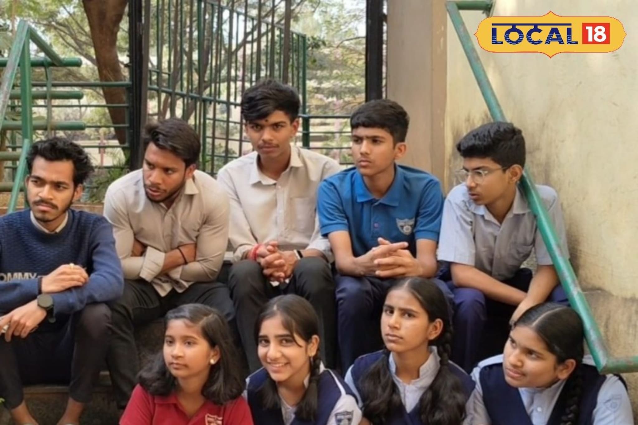 भारतात 16वर्षांखालील मुलांना सोशल मीडियावर बंदी घातली पाहिजे का? पोरं थेट बोलली