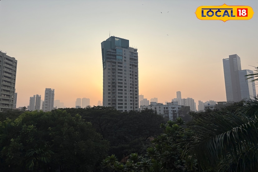 ऐन हिवाळ्यात महाराष्ट्रावर पुन्हा अवकाळी संकट घोंघावत आहे. जानेवारीच्या सुरुवातीलाच पावसाने हजेरी लावल्यानंतर आता पुन्हा हवामानात मोठे बदल जाणवत आहेत. आज, 12 जानेवारीला राज्यातील काही भागात पावसाची शक्यता आहे. तर मराठवाडा आणि विदर्भात मात्र कडाक्याची थंडी जाणवेल. सोमवारचं हवामान अपडेट जाणून घेऊ. 