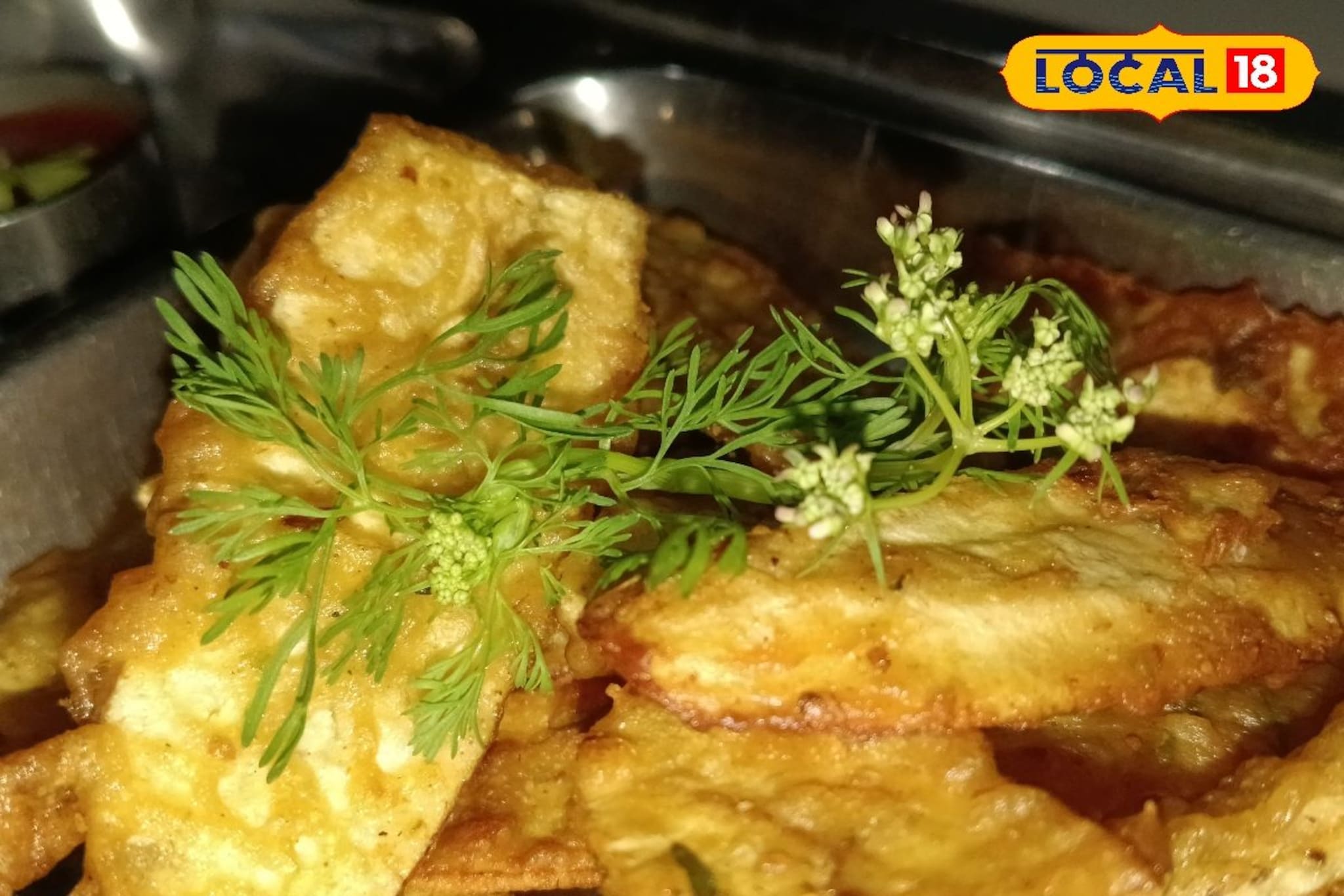 थंडीच्या दिवसांत बनवा कुरकुरीत केळीची भजी, चवीला अतिशय टेस्टी, रेसिपीचा Video थंडीच्या दिवसांत बनवा कुरकुरीत केळीची भजी, चवीला अतिशय टेस्टी, रेसिपीचा Video