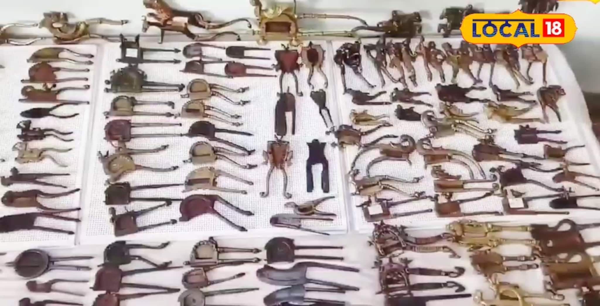 तुम्ही कधी पाहिले नसतील असे 200 अडकित्ते, प्राध्यापक सरांकडे अनोखा संग्रह तुम्ही कधी पाहिले नसतील असे 200 अडकित्ते, प्राध्यापक सरांकडे अनोखा संग्रह