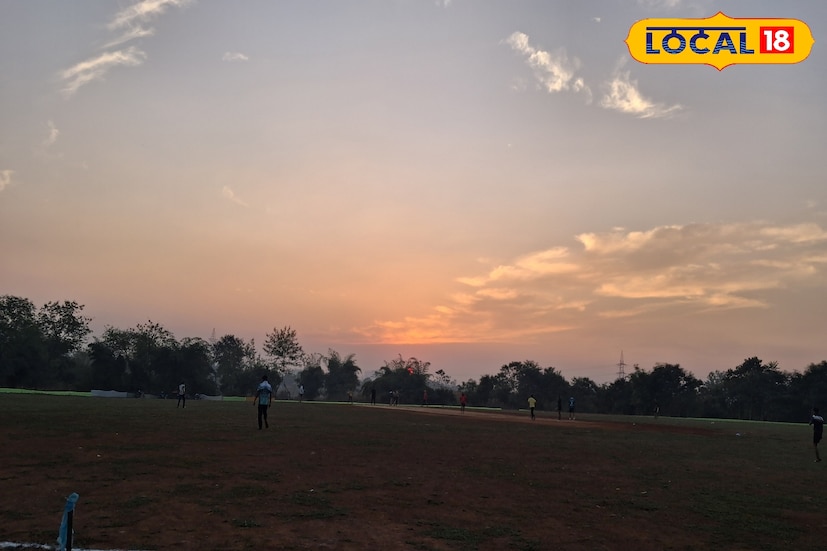 राज्यातील हवामानात जानेवारीच्या उत्तरार्धात मोठे बदल जाणवत आहेत. सकाळी गारठा, दुपारी वाढलेली उष्णता आणि संध्याकाळी पुन्हा थंडी जाणवतेय. तर काही ठिकाणी हलके धुके आणि किंचित थंडावा कायम आहे. मुंबईत 21जानेवारी रोजी थंडीचा जोर कमी होऊन तापमानात काहीशी वाढ होण्याची शक्यता आहे. तर ठाण्यात पुढील 2 दिवस गारठा जणवेल. बुधवारी कल्याण-डोंबिवलीसह परिसरातील हवामान कसं राहील? जाणून घेऊ. 