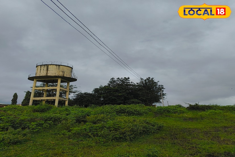 गेल्या काही दिवसांपासून जाणवत असलेल्या थंडीचा कडाका आता बऱ्यापैकी कमी झाला आहे. सकाळी आणि रात्री काही भागांत सौम्य गारवा जाणवत असला, तरी दिवसभर उष्णतेचा त्रास वाढताना दिसत आहे. हवामान विभागाच्या अंदाजानुसार 22 जानेवारी रोजी राज्यातील काही जिल्ह्यांत हलक्या पावसाची शक्यता आहे. तर पुढील काही दिवस तापमान तुलनेने जास्तच राहण्याचा अंदाज वर्तवण्यात आला आहे. विशेष म्हणजे राज्यातील सर्वच भागांत किमान तापमान 10 अंश सेल्सिअसच्या पुढे नोंदवले गेले आहे.