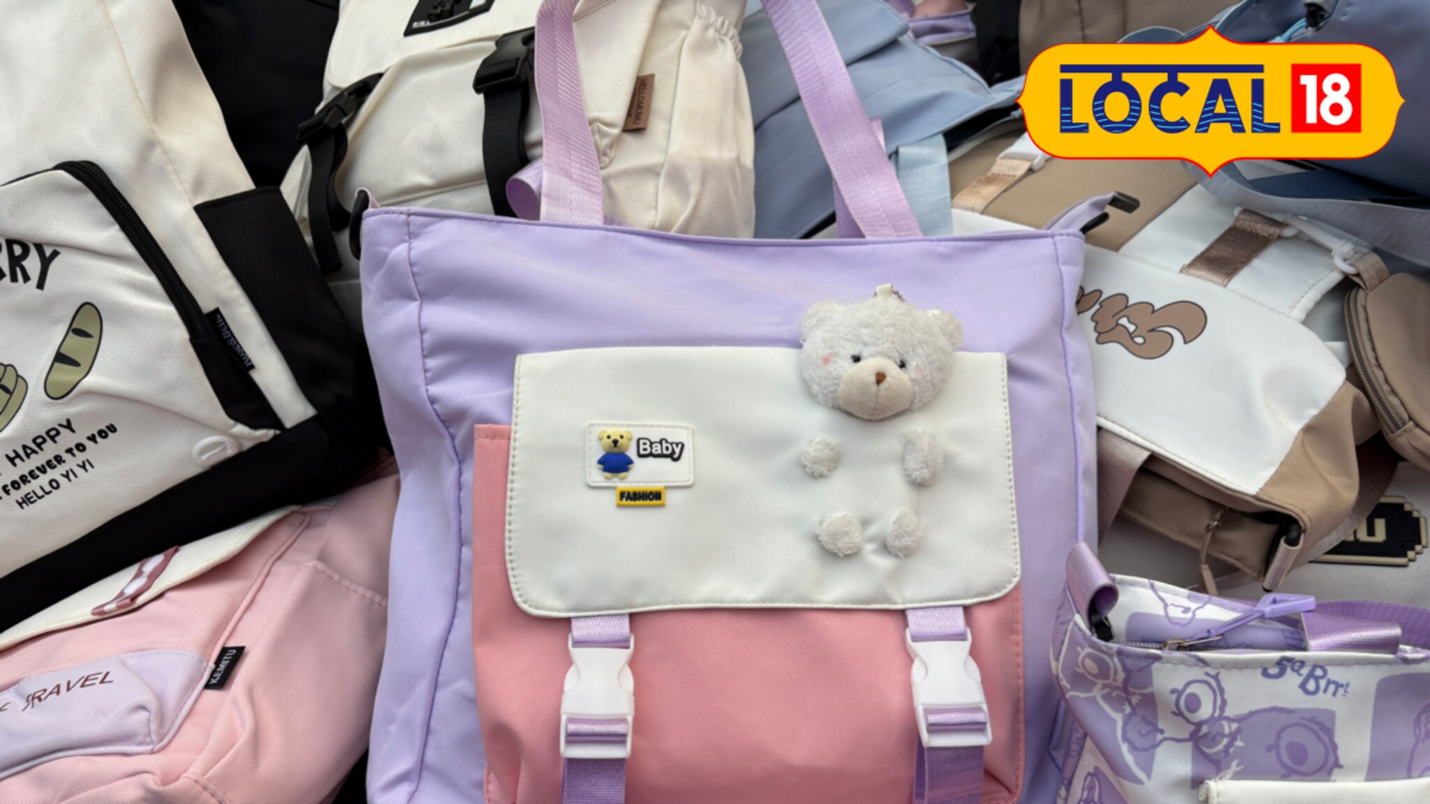 कोरियन बॅग्सची जोरदार क्रेझ, फक्त 300 रुपयांपासून करा खरेदी, मुंबई हे आहे मार्केट