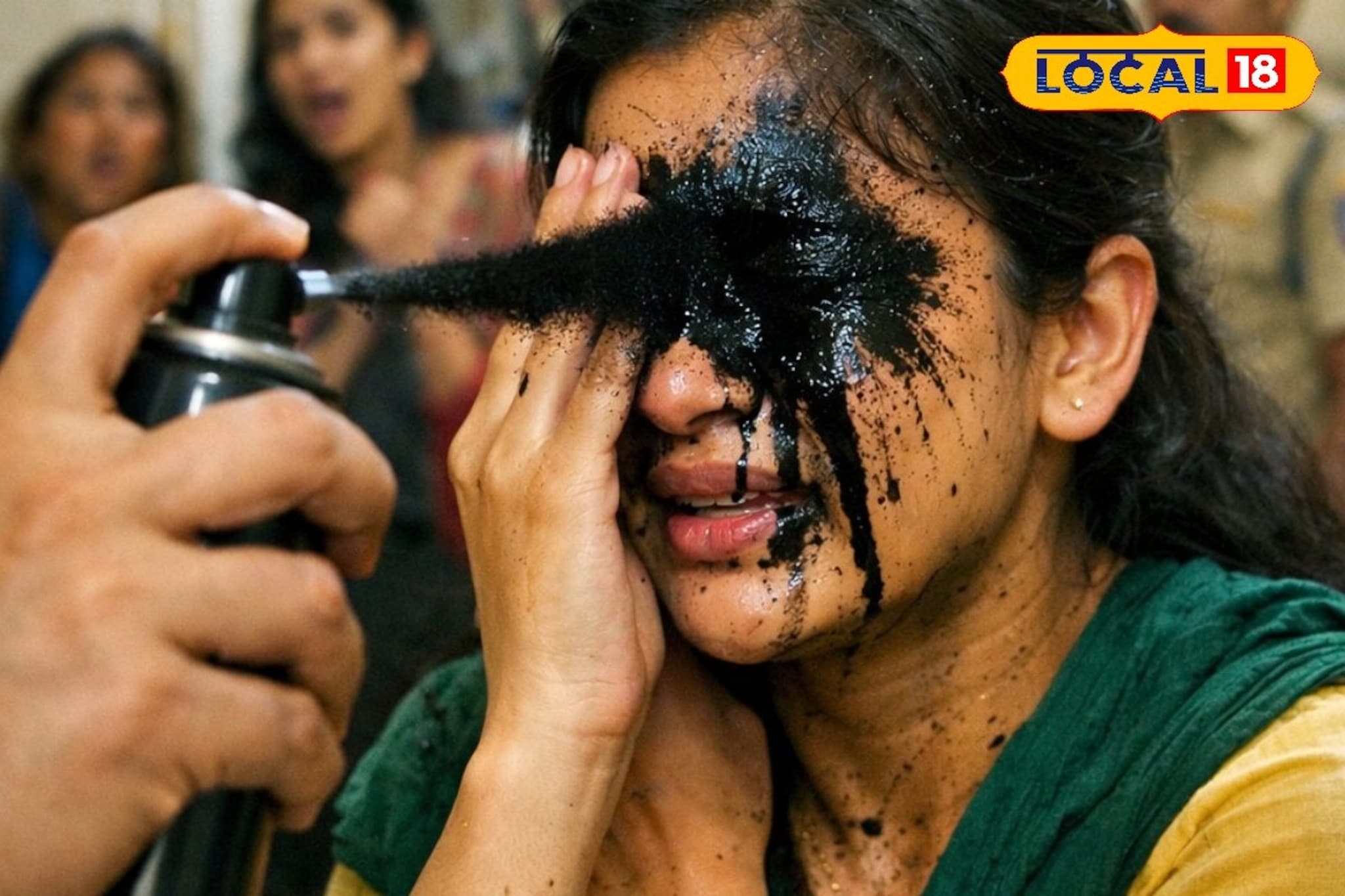 इतका का राग आला? शेजारिणीने डोळ्यात फवारला ब्लॅक स्प्रे, छ.संभाजीनगरमधील घटना