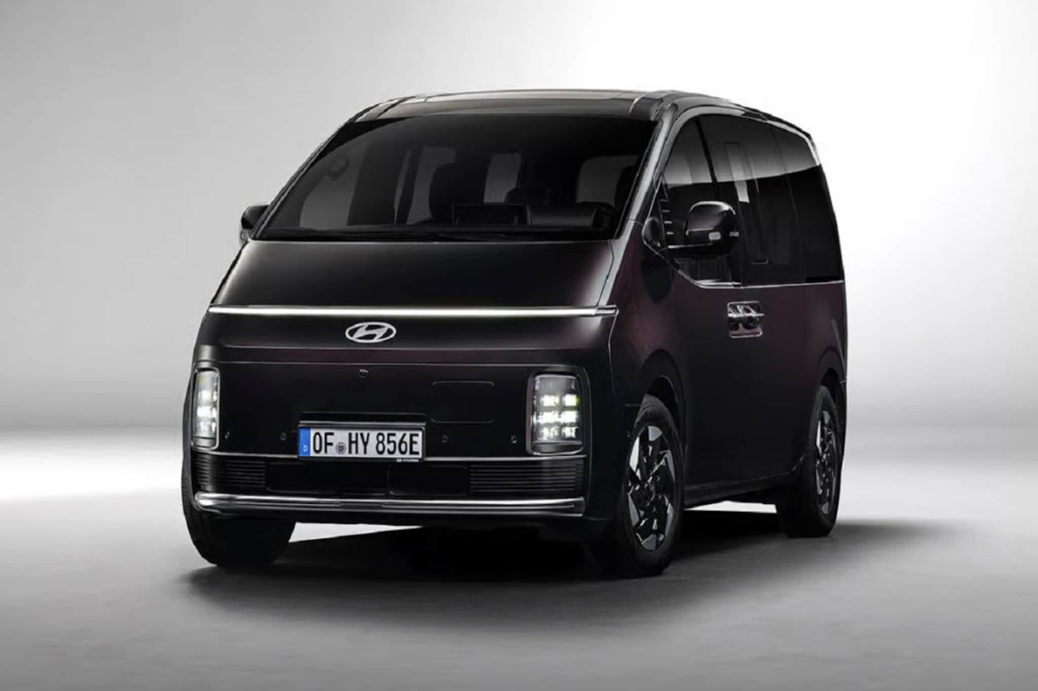 Hyundaiने सादर केली जबरदस्त 9 सीटर EV! देते 400km मायलेज Hyundaiने सादर केली जबरदस्त 9 सीटर EV! देते 400km मायलेज