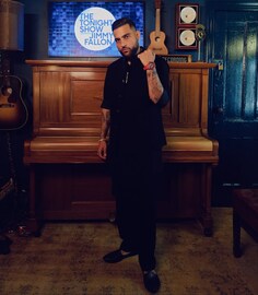 प्रसिद्ध सिंगरचं एक्स्ट्रा मॅरिटल अफेअर? ऑस्ट्रेलिअन GF चे गंभीर आरोप