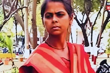 Latur Crime : आई नव्हे 'कसाई', रागाच्या भरात पोटच्या चिमुकलीवर 17 वेळा सपासप वार, तोंडात चाकू खुपसला; लातूर हादरलं!