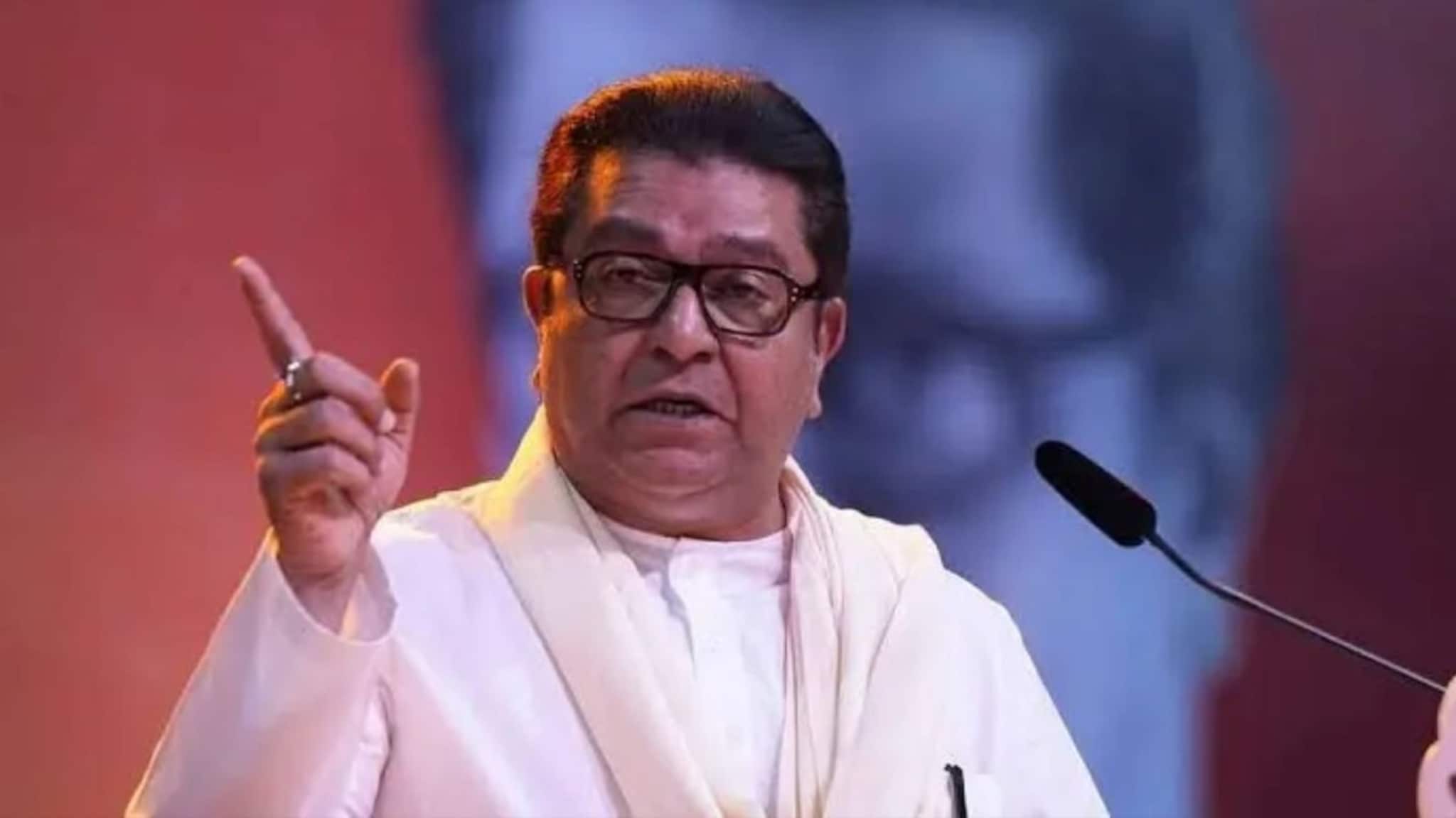 ठाण्यात राज ठाकरे यांचा झंझावाती दौरा, शाखांना भेटी, उमेदवारांना कानमंत्र ठाण्यात राज ठाकरे यांचा झंझावाती दौरा, शाखांना भेटी, उमेदवारांना कानमंत्र