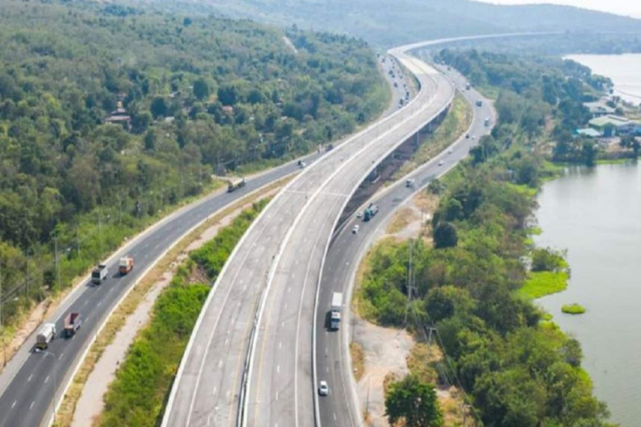 मुंबई–गोवा Highwayवर ‘गेमचेंजर’ अपडेट, प्रवाशांचा त्रास कधी संपणार? नवी डेडलाईन