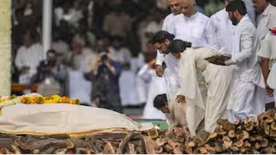 एनसीपी संकट: वळसे पाटील मुंबई रवाना, पार्टी के भविष्य पर आज अहम बैठक