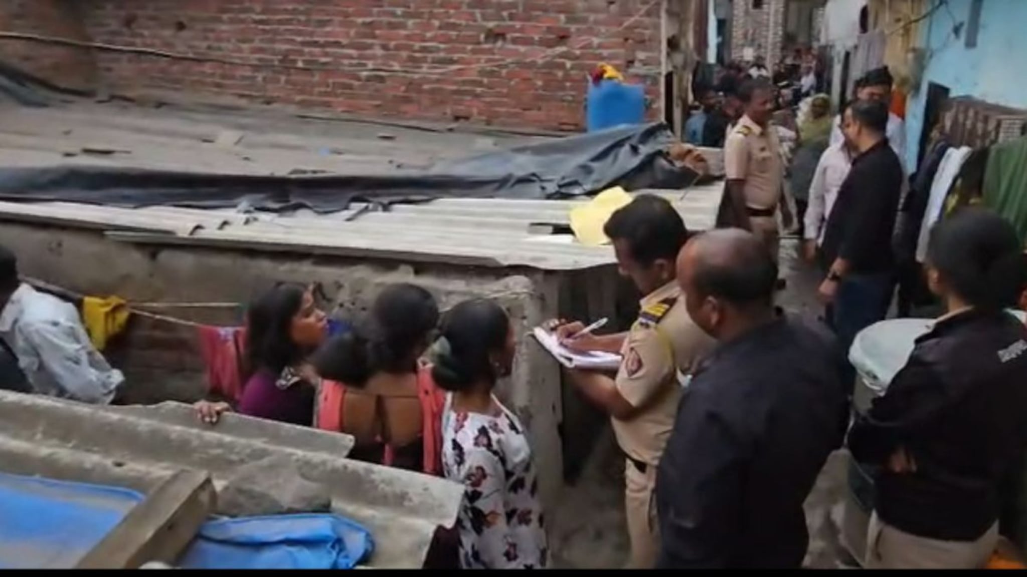 मुलगी आई नको,आई नको म्हणून ओरडत राहिली, पण सैतान आईने डोक्यात पाटाच घातला