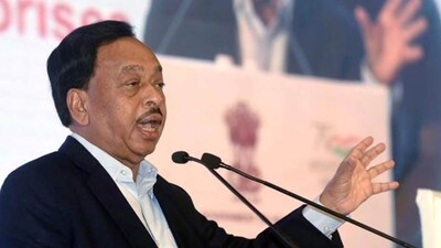 Narayan Rane Faints on Stage in Chiplun; Condition Stable After Heat Exhaustion