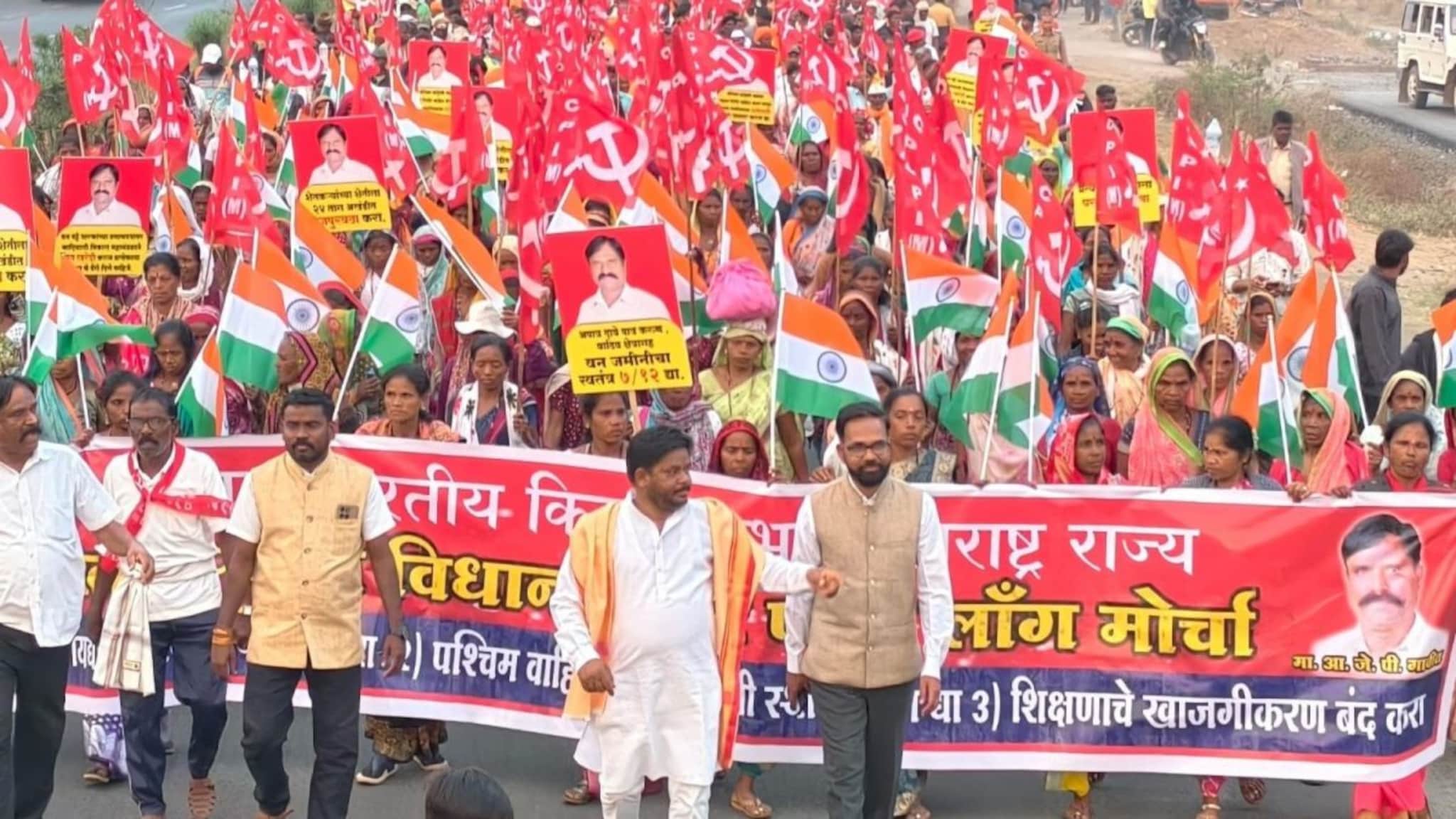 Nashik News: लाल वादळ धडकलं मुंबईच्या वेशीवर, व्यापला नाशिक मुबंई महामार्ग