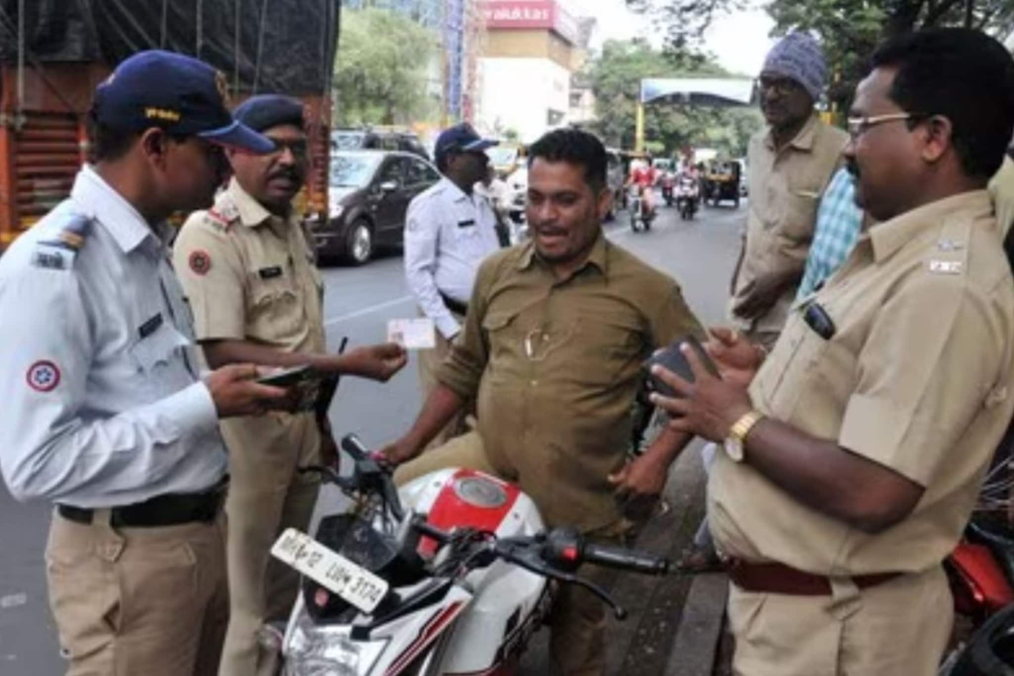 RTO चे नियम मोडणाऱ्यांवर वाहतूक पोलिसांची करडी नजर, पाच वेळा उल्लंघन केले तर...