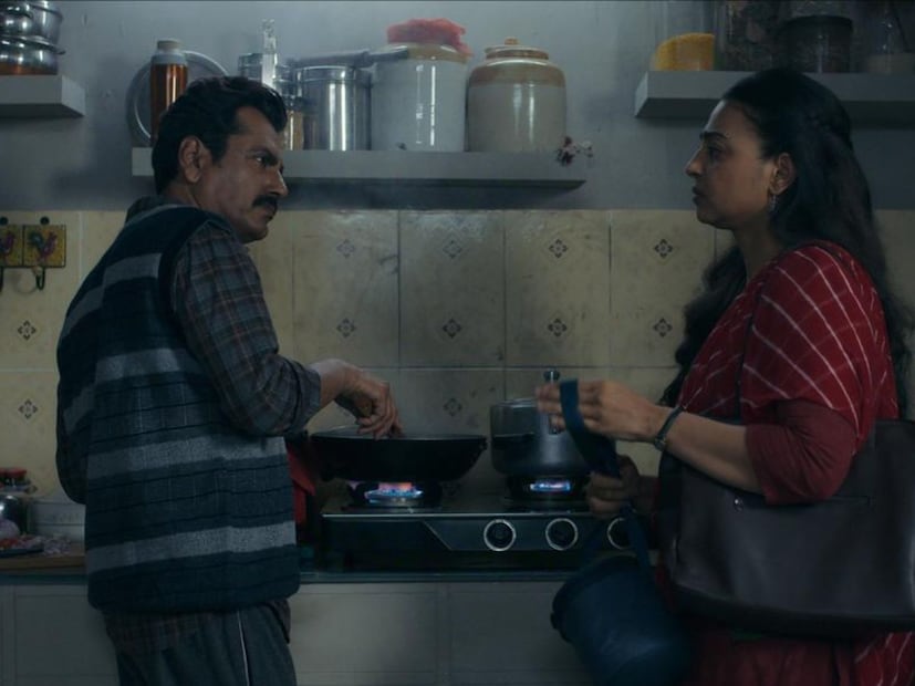 नेटफ्लिक्सवर सध्या सस्पेन्स आणि रहस्यांनी भरलेला एक सिनेमा ट्रेंड करत आहे. तुम्हाला मर्डर मिस्ट्री सोडवण्यात, प्रत्येक पात्रावर संशय घेण्यात आणि कथेसोबत स्वतःही गुप्तहेर बनण्यात मजा येत असेल, तर हा चित्रपट तुमच्यासाठी एखाद्या ट्रीटपेक्षा कमी नाही. नेटफ्लिक्सवर सध्या सस्पेन्स आणि रहस्यांनी भरलेला एक सिनेमा ट्रेंड करत आहे. तुम्हाला मर्डर मिस्ट्री सोडवण्यात, प्रत्येक पात्रावर संशय घेण्यात आणि कथेसोबत स्वतःही गुप्तहेर बनण्यात मजा येत असेल, तर हा चित्रपट तुमच्यासाठी एखाद्या ट्रीटपेक्षा कमी नाही.