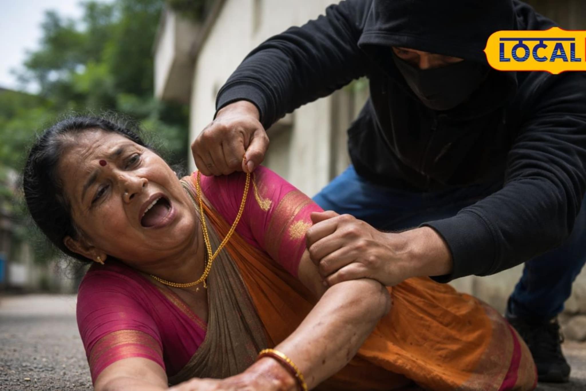 पनवेलमध्ये दिवसाढवळ्या घडला काळजाचा ठोका चुकवणारा प्रकार पनवेलमध्ये दिवसाढवळ्या घडला काळजाचा ठोका चुकवणारा प्रकार