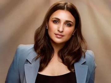 मंत्र जप, देवाचं नामस्मरण, प्रेग्नन्सीनंतर परिणीती चोप्रासोबत असं काय घडत होतं? मंत्र जप, देवाचं नामस्मरण, प्रेग्नन्सीनंतर परिणीती चोप्रासोबत असं काय घडत होतं?