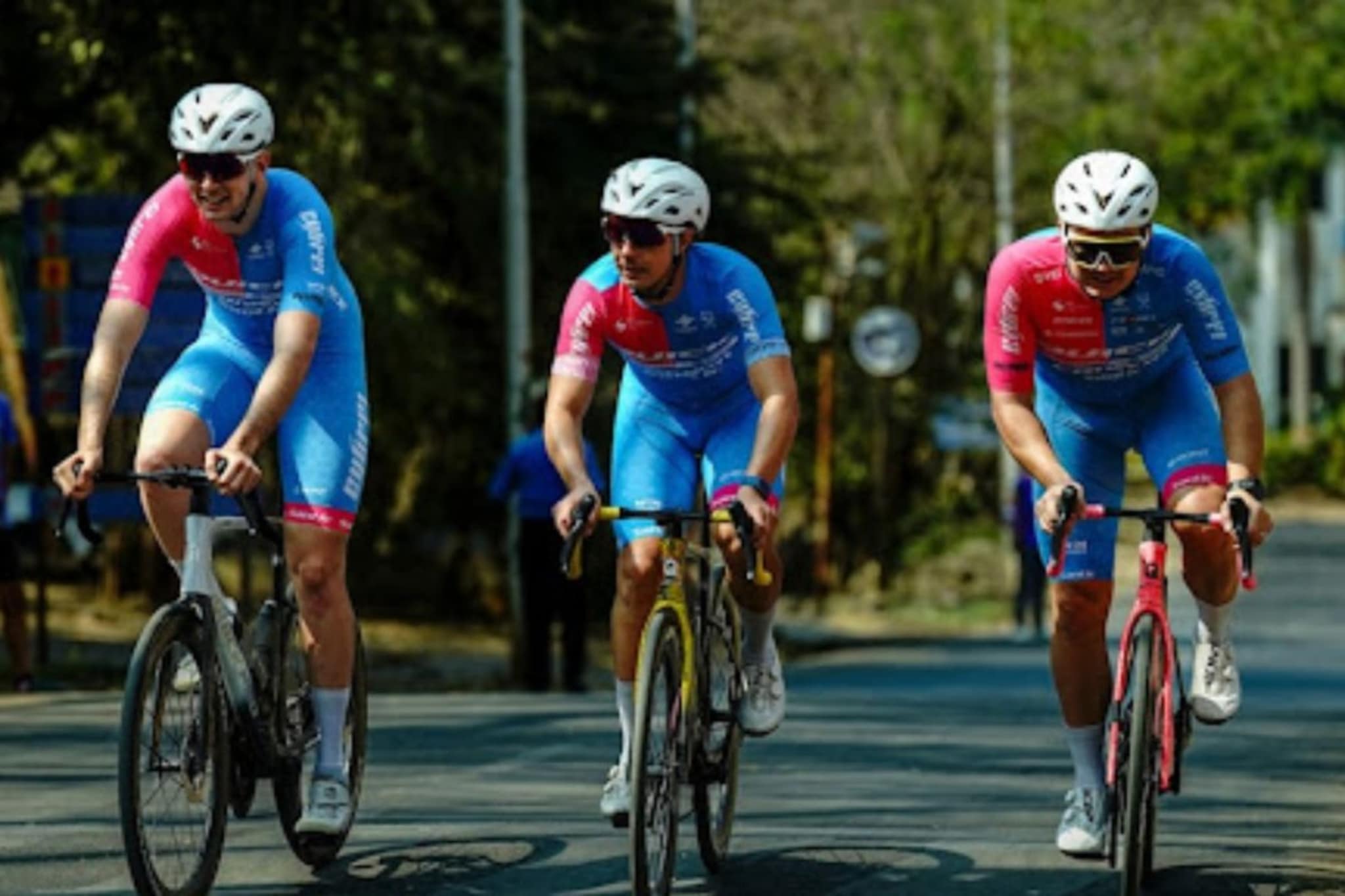 पुण्याच्या सायकल टूरमध्ये भीषण अपघात, 50 सायकलस्वार एकमेकांवर आदळले