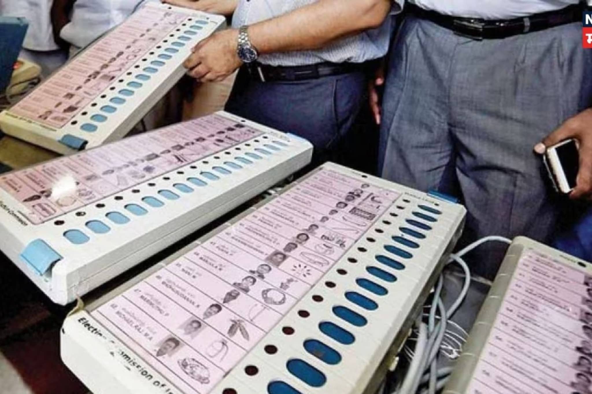 EVM बिघाड ते शाई गायब! महापालिका निवडणुकीत गोंधळ; मतदानावेळी कुठे, काय झाला घोळ?