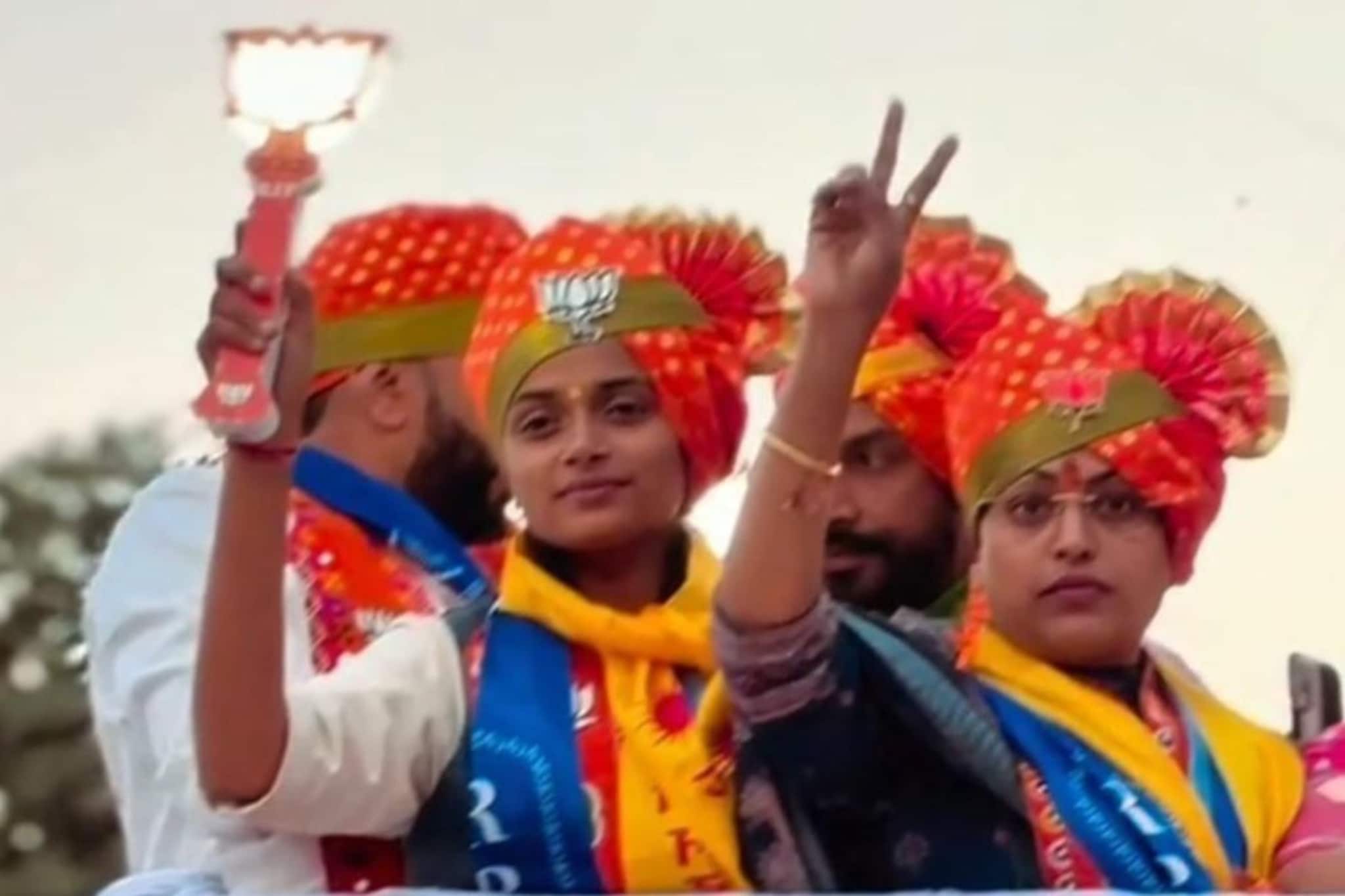 कॉलेजमध्ये असताना मिळालेलं तिकीट, 22वर्षीय सई ठरली पुण्यातील सर्वात तरुण नगरसेवक