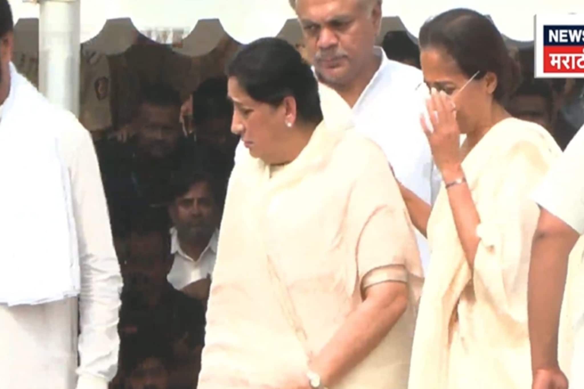 हातातला हात सुटला, कुंकवाचा धनी गेला! सुप्रिया ताईंनी सावरलं, Emotional Photo