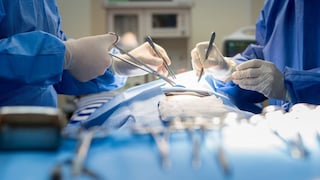 गाठ काढायच्या नावाखाली चक्क तिचे संपूर्ण गर्भाशय काढून टाकले (प्रतिकात्मक फोटो) गाठ काढायच्या नावाखाली चक्क तिचे संपूर्ण गर्भाशय काढून टाकले (प्रतिकात्मक फोटो)