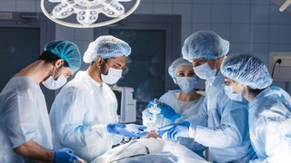 Beed News: गंभीर आजार, पतीने साथ सोडली, पण तिच्यासाठी ‘देवदूत’ धावला, काय केलं?